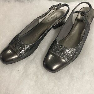 Trotters Silver Dress Shoes Size 8